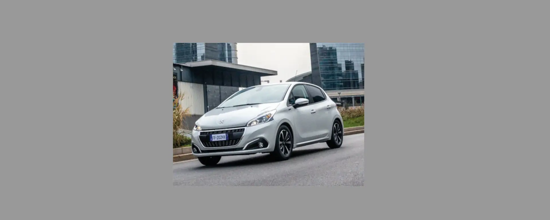 PEUGEOT 208 SIGNATURE | Siena Motori